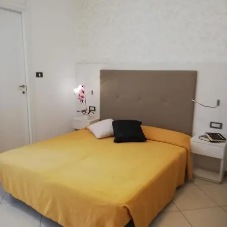 فندق Hotel Metropol