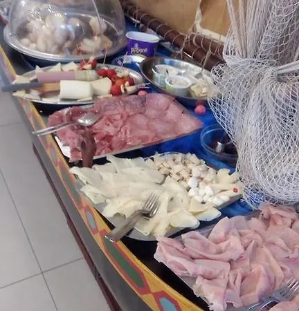 Hotel Metropol סוטומרינה