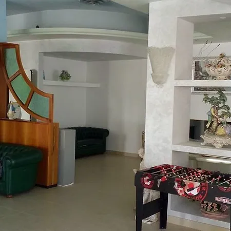 فندق Hotel Metropol سوتّومارينا