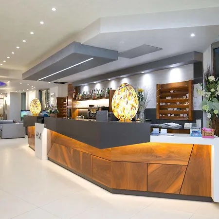 فندق Hotel Metropol 3*