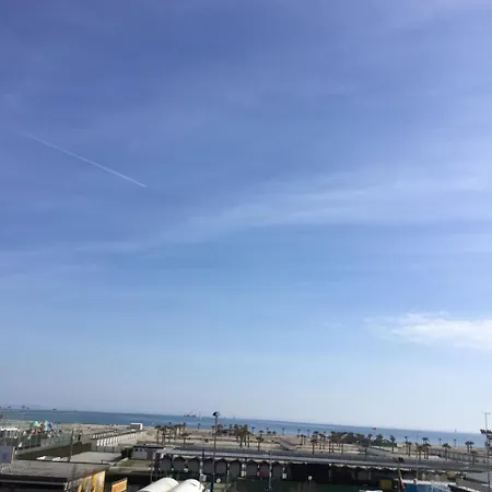 מלון Hotel Metropol סוטומרינה