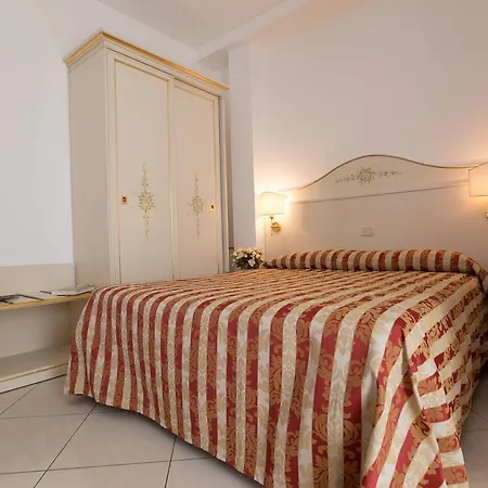 Hotell Hotel Metropol 3*