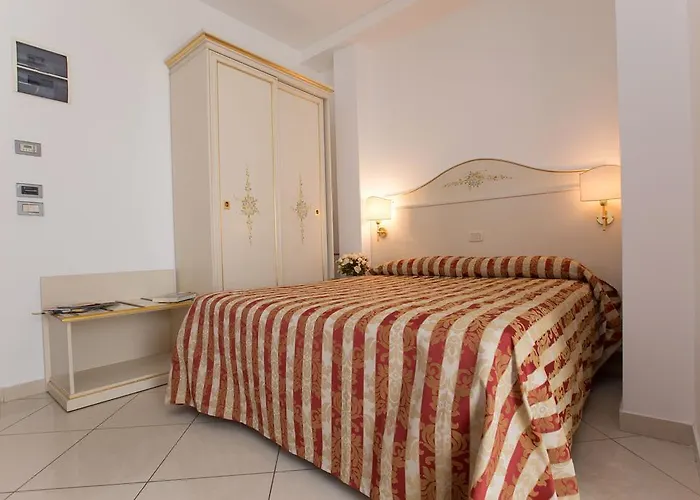 Ξενοδοχείο Hotel Metropol 3*